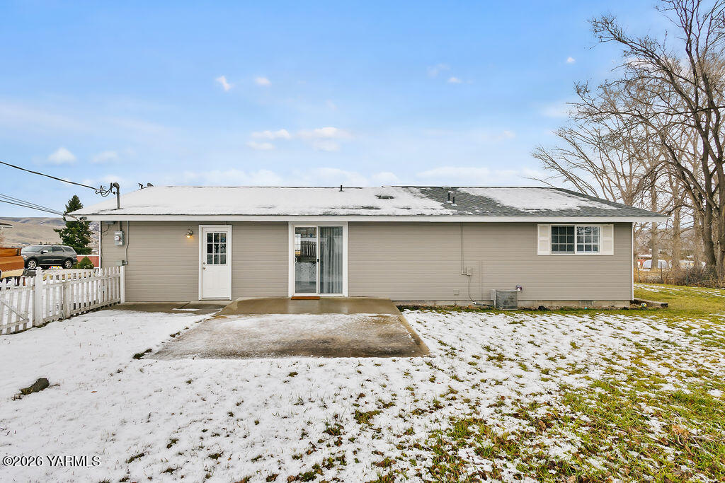 82 West Brathovde Road Selah, WA 98942 - Photo 20 of 26 82WBrathovdeRd-19