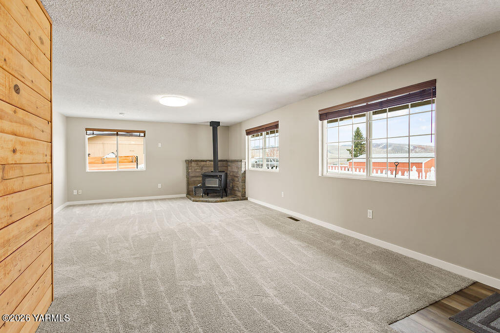 82 West Brathovde Road Selah, WA 98942 - Photo 5 of 26 82WBrathovdeRd-5