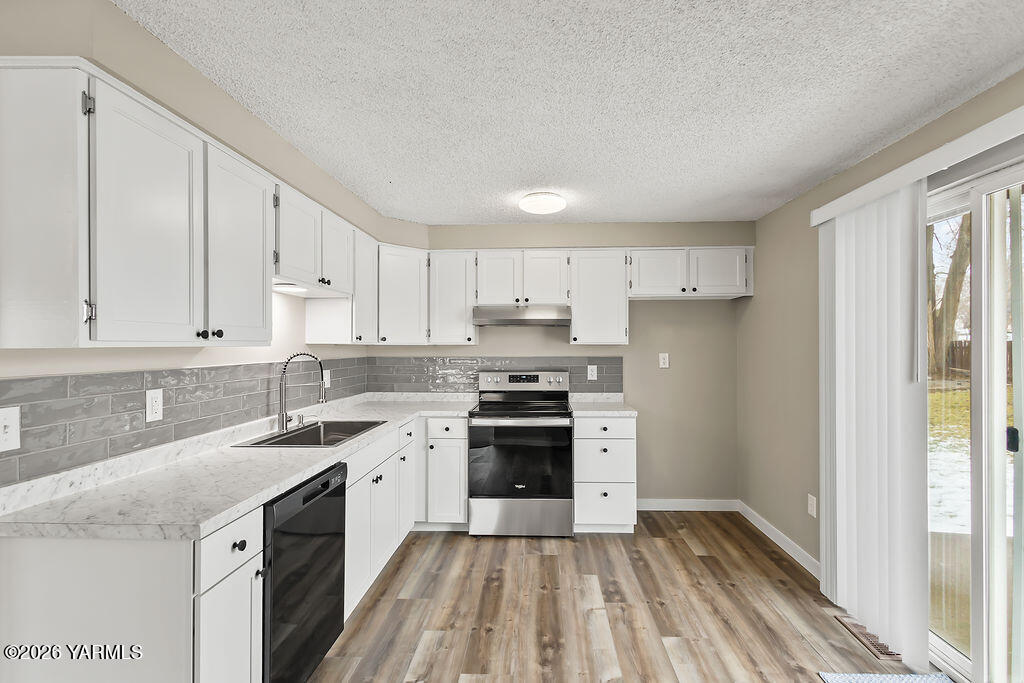 82 West Brathovde Road Selah, WA 98942 - Photo 6 of 26 82WBrathovdeRd-12