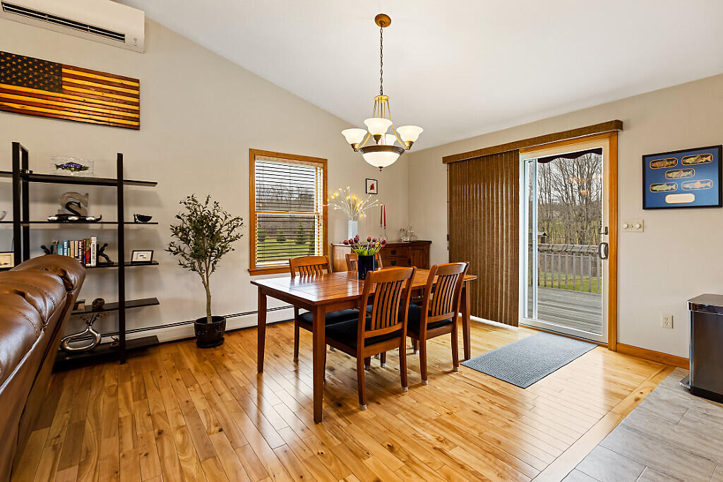 52 Alfalfa Road Sidney, ME 04330 - Photo 18 of 36 Dining room