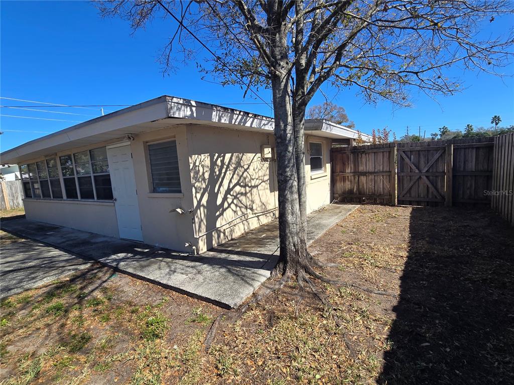 711 9th Street Northwest Largo, FL 33770 - Photo 19 of 26