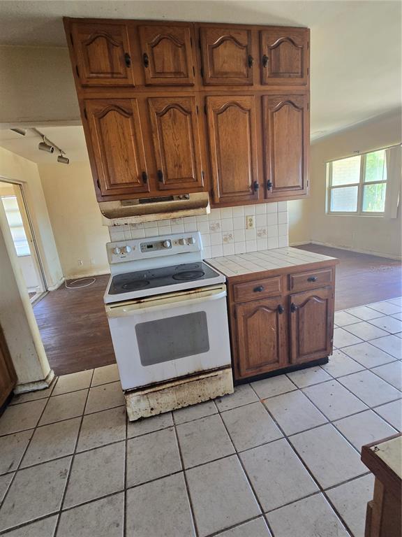 711 9th Street Northwest Largo, FL 33770 - Photo 25 of 26