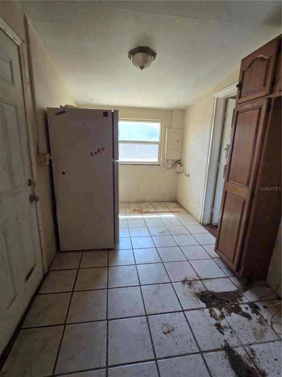 711 9th Street Northwest Largo, FL 33770 - Photo 6 of 26