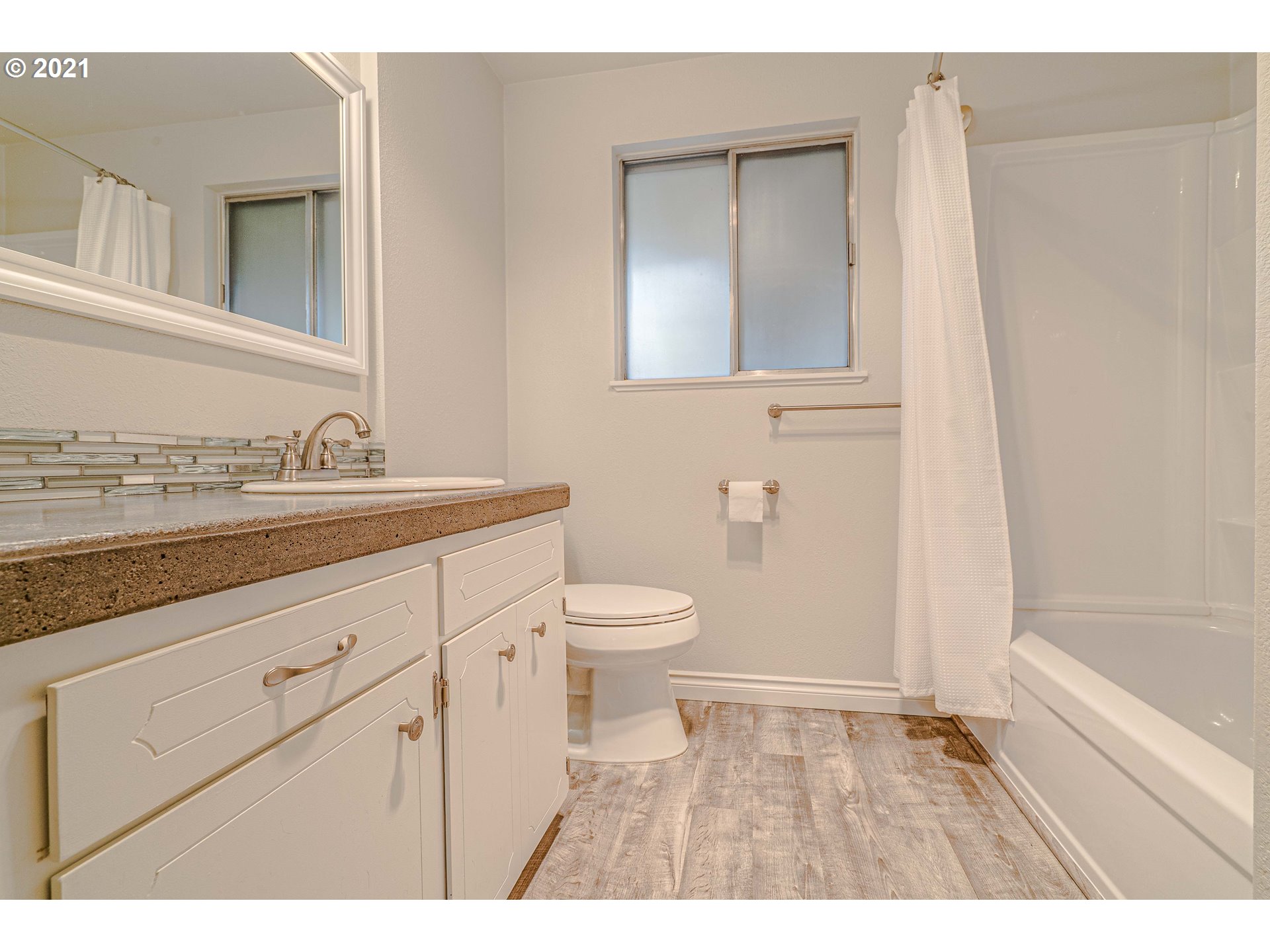 14285 South Leland Road Oregon City, OR 97045 - Photo 18 of 31 Gallery Image 18