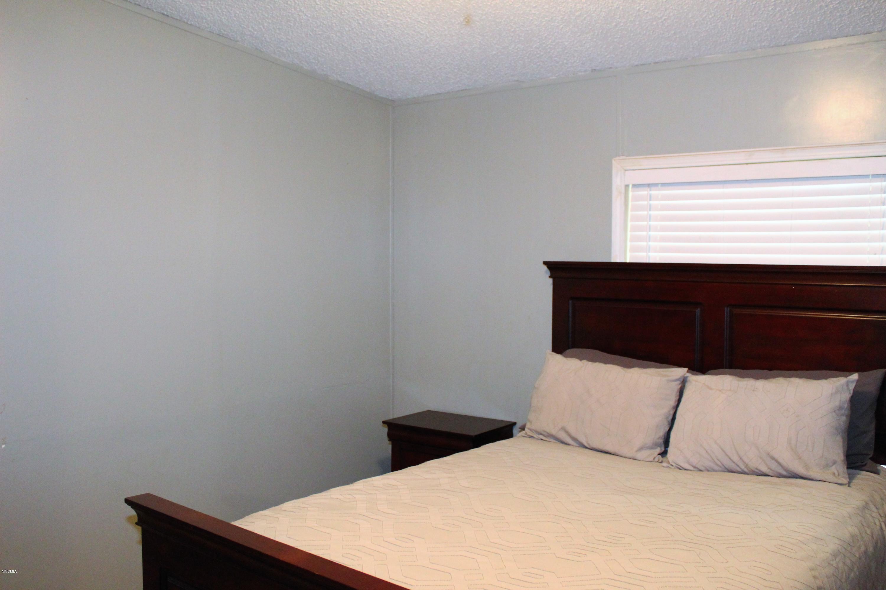247 Gordon Road Lucedale, MS 39452 - Photo 11 of 22 IMG_2271