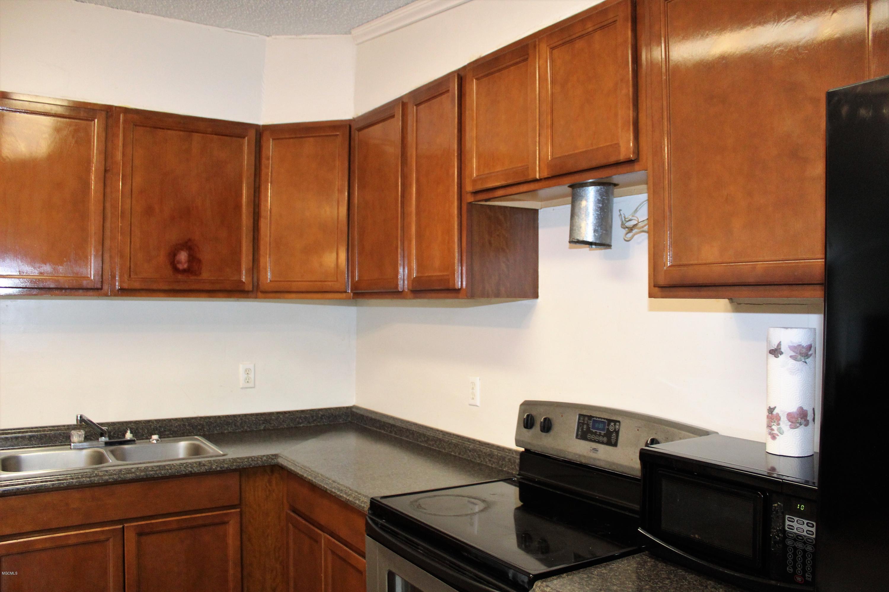 247 Gordon Road Lucedale, MS 39452 - Photo 6 of 22 IMG_2257 - Copy