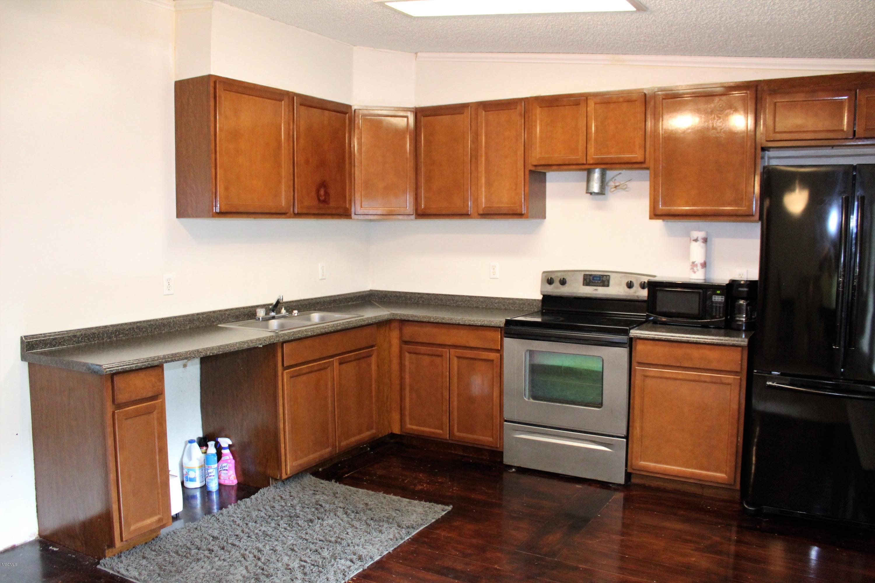 247 Gordon Road Lucedale, MS 39452 - Photo 8 of 22 IMG_2258 - Copy
