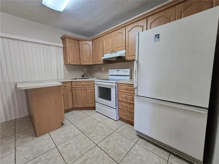 $194,999 | 4717 Northwest 50th Street, Tamarac, FL 33319