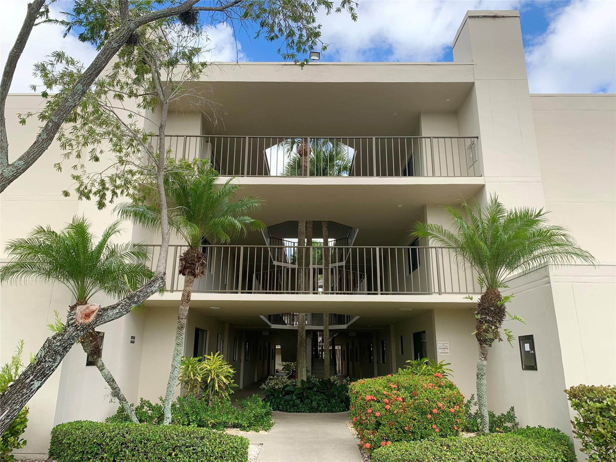 5340 Las Verdes Circle, Unit 210 Delray Beach, FL 33484 - Photo 22 of 28 Photo 22