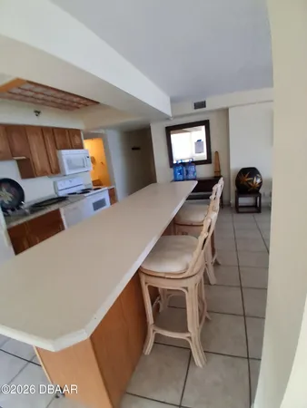 $2,800 | 1909 South Atlantic Avenue, Unit 913, Daytona Beach Shores, FL 32118