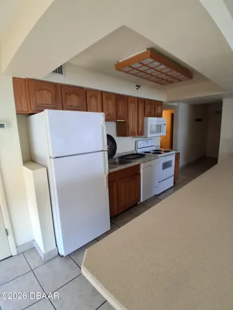 $2,800 | 1909 South Atlantic Avenue, Unit 913, Daytona Beach Shores, FL 32118