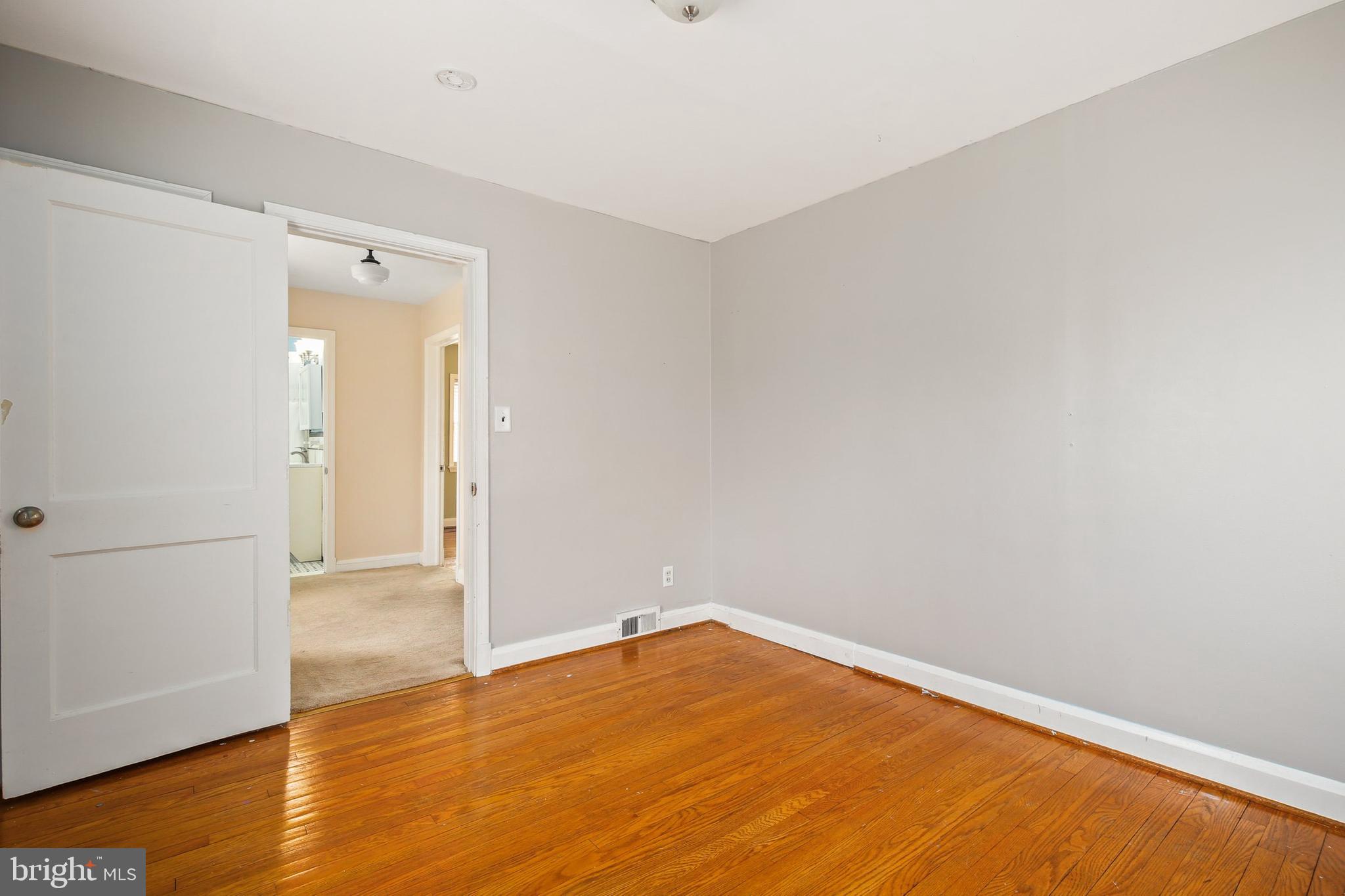 6617 Loch Hill Road Baltimore, MD 21239 - Photo 20 of 43