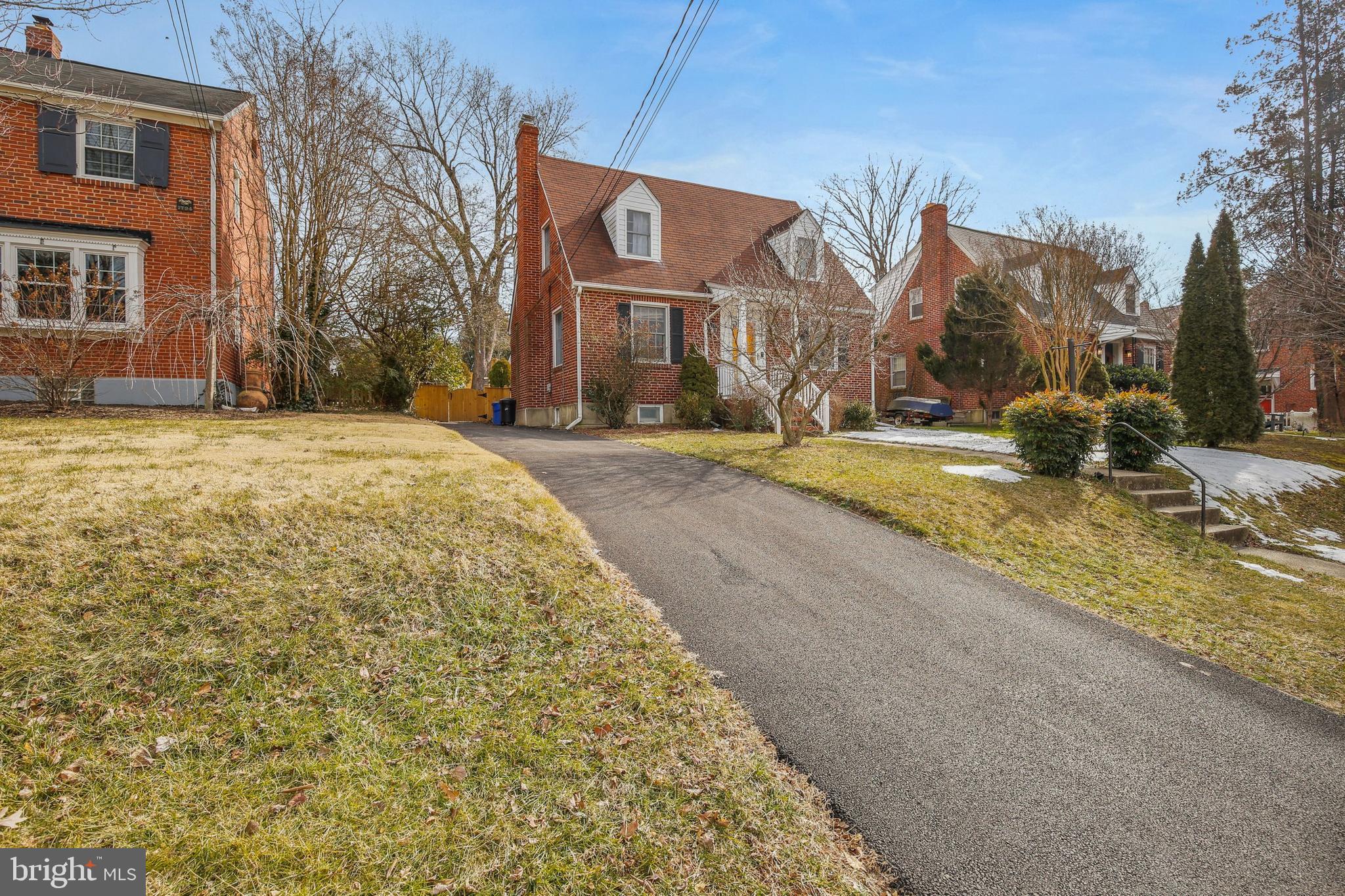 6617 Loch Hill Road Baltimore, MD 21239 - Photo 3 of 43