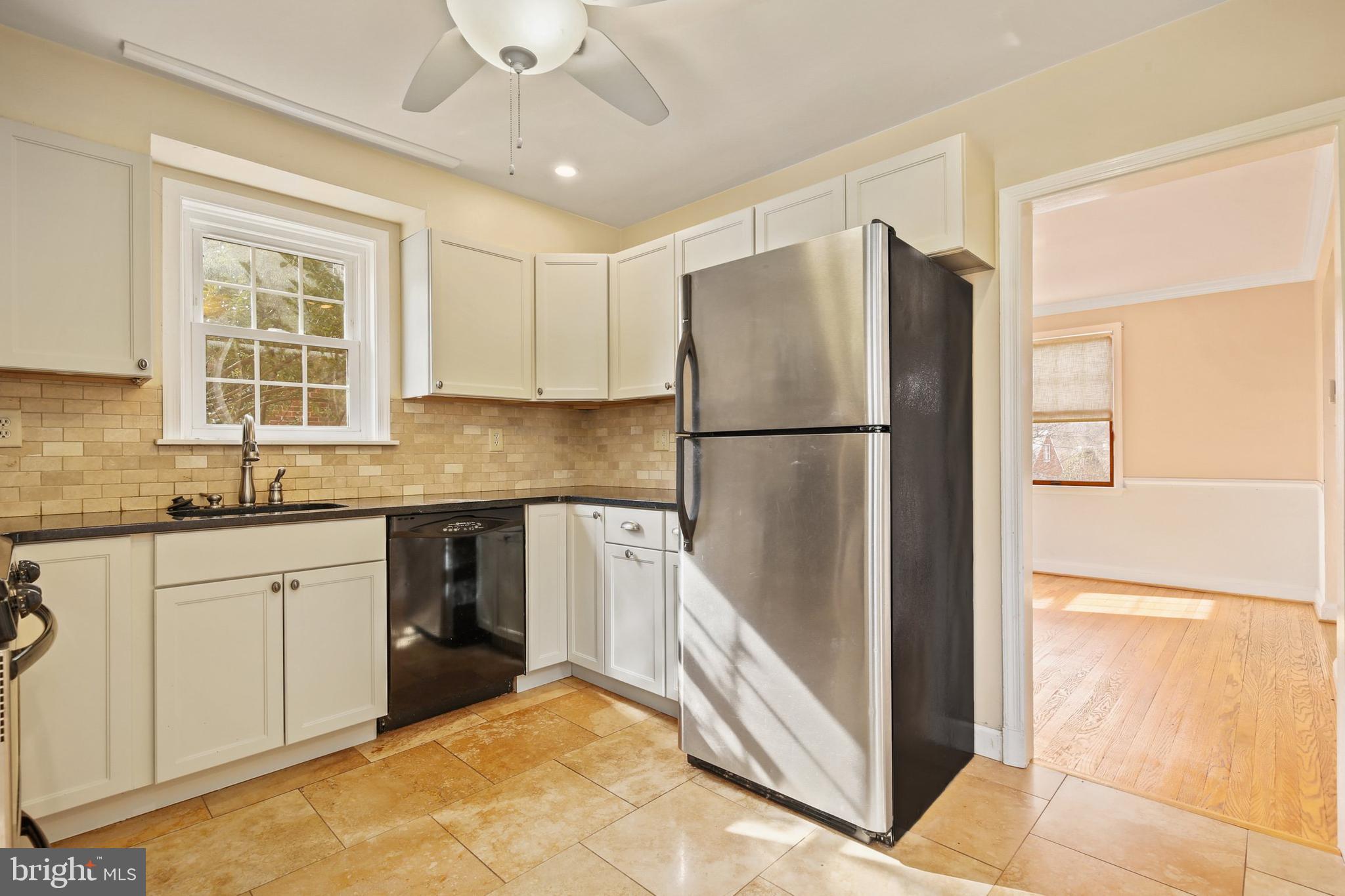 6617 Loch Hill Road Baltimore, MD 21239 - Photo 6 of 43