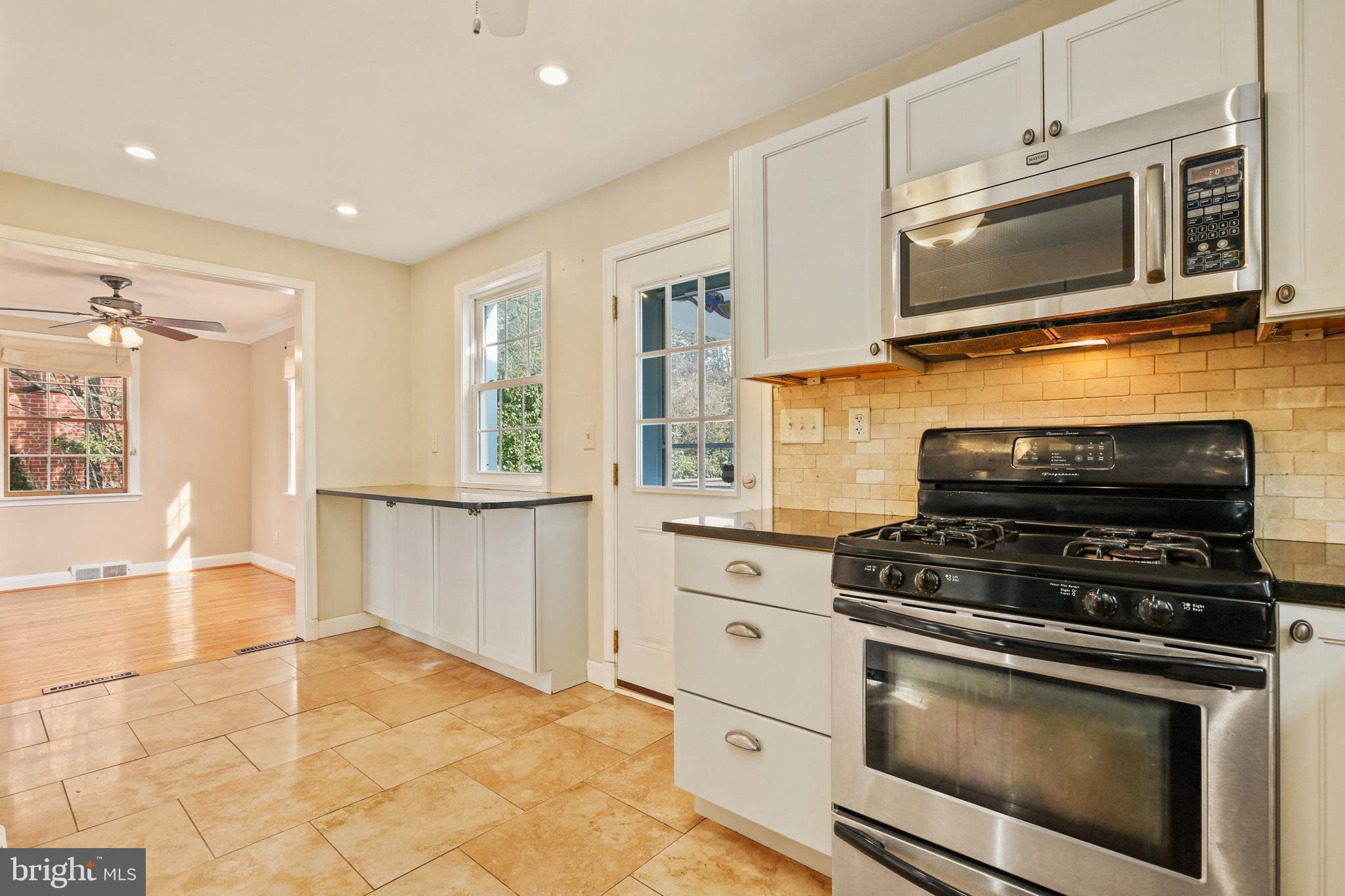 6617 Loch Hill Road Baltimore, MD 21239 - Photo 8 of 43