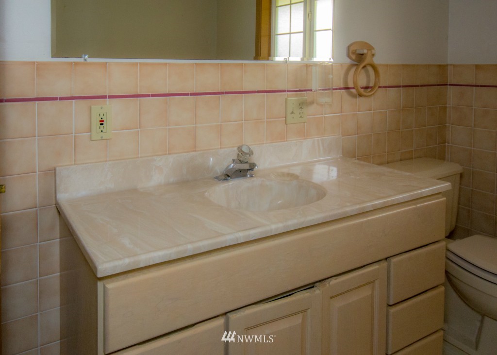 1017 Midway Beach Road Grayland, WA 98547 - Photo 13 of 25