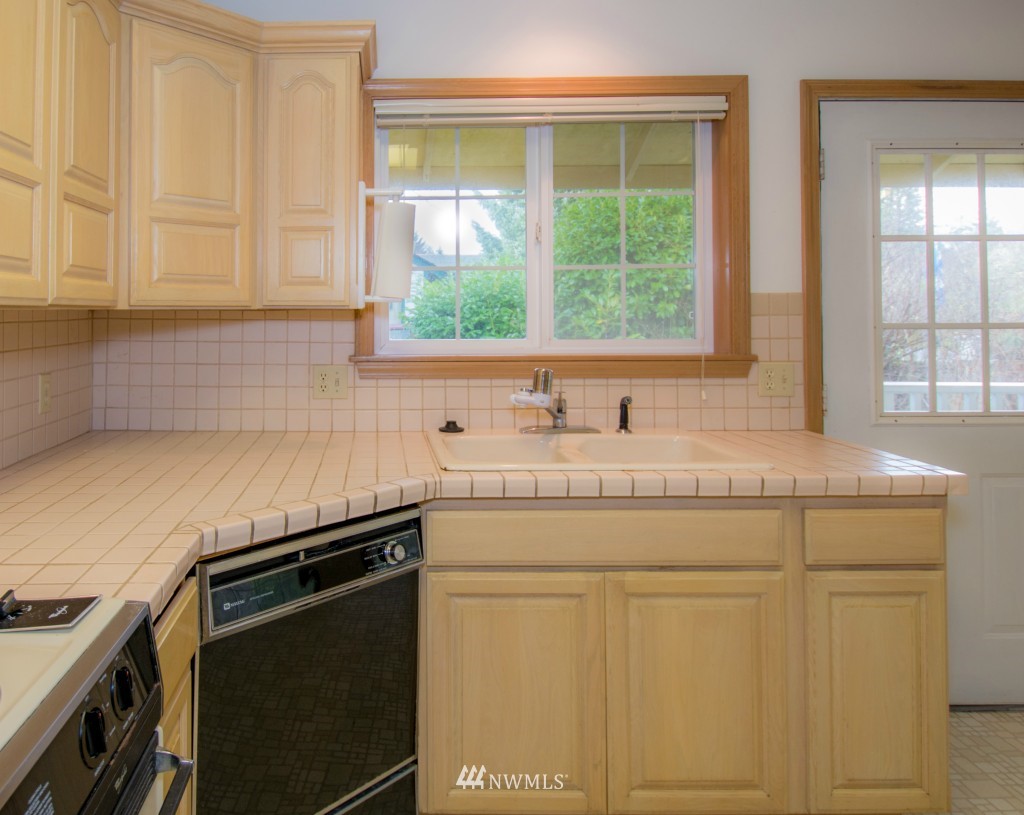 1017 Midway Beach Road Grayland, WA 98547 - Photo 10 of 25