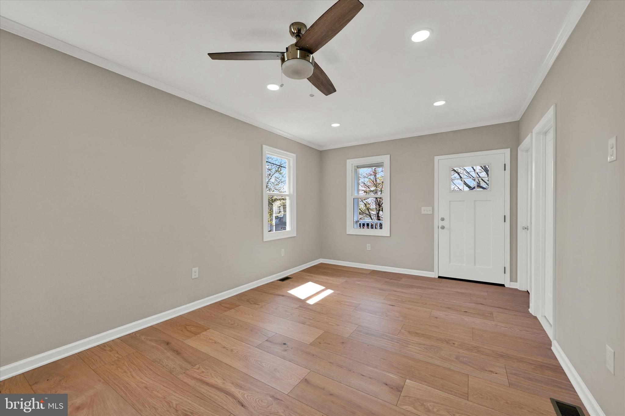 100 Fuller Avenue Baltimore, MD 21206 - Photo 5 of 31 Living room w/ceiling fan