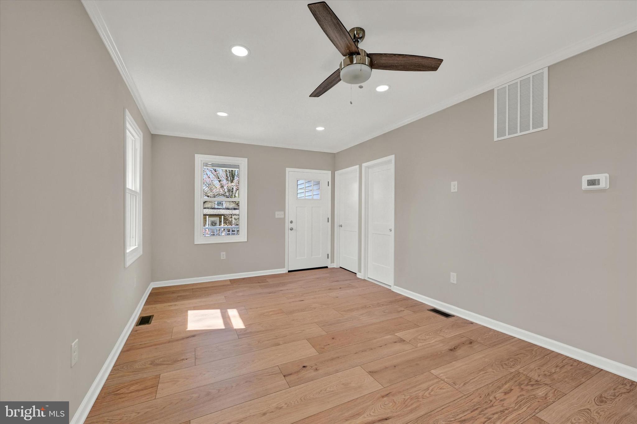 100 Fuller Avenue Baltimore, MD 21206 - Photo 6 of 31 livingrm