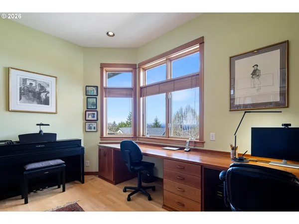 $1,100,000 | 2634 Suncrest Drive, Eugene, OR 97405