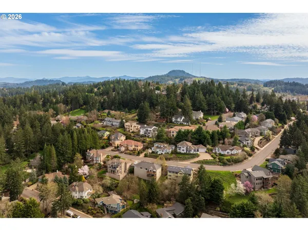 $1,100,000 | 2634 Suncrest Drive, Eugene, OR 97405