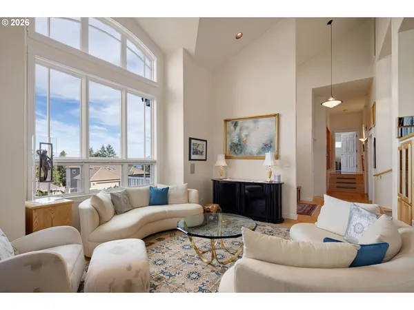 $1,100,000 | 2634 Suncrest Drive, Eugene, OR 97405