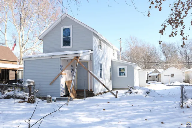 $56,500 | 414 Northeast Grattan Street, Topeka, KS 66616