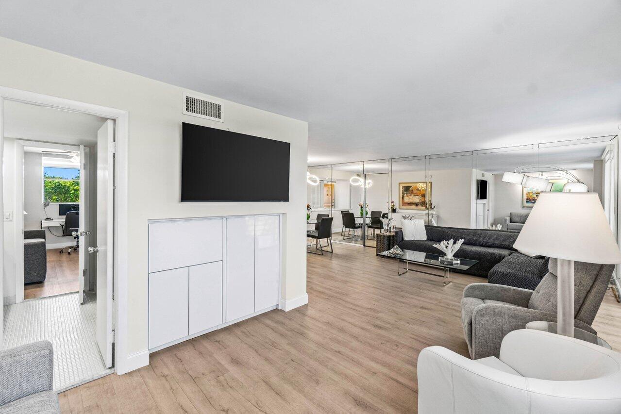 6461 Northwest 2nd Avenue, Unit 4110 Boca Raton, FL 33487 - Photo 13 of 31 018-6461Northwest2ndAvenue-411-BocaRaton