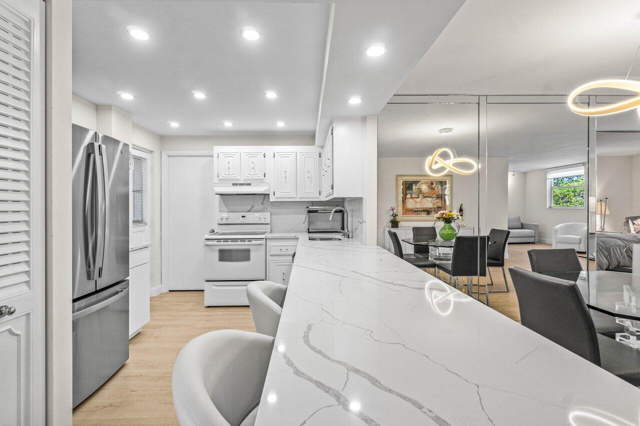 6461 Northwest 2nd Avenue, Unit 4110 Boca Raton, FL 33487 - Photo 5 of 31 010-6461Northwest2ndAvenue-411-BocaRaton