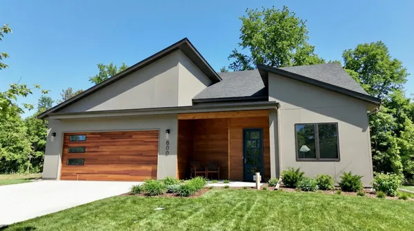 $824,900 | 600 Kraewood Drive, Northfield, MN 55057