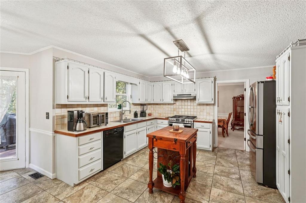 39 Hampton Way Carrollton, GA 30116 - Photo 13 of 57