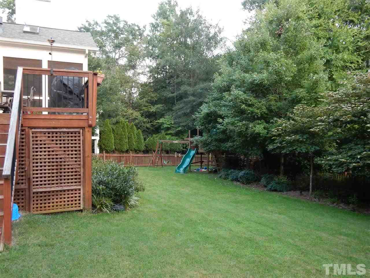 Perfect back yard for family, friends and gardening. Play set is including and the plants and flowers are beautiful! Yard