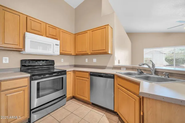 $2,200 | 8544 West Cherry Hills Drive, Peoria, AZ 85345