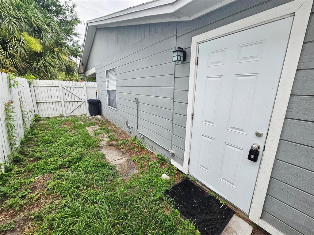 4803 Roush Avenue, Unit STUDIO Orlando, FL 32803 - Photo 2 of 6