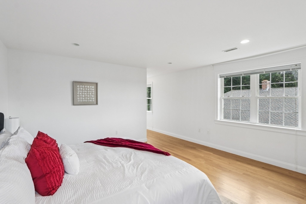 89 Overland Road, Unit 1 Waltham, MA 02451 - Photo 13 of 41 Gallery Image 13