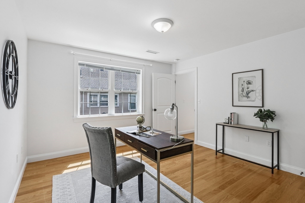 89 Overland Road, Unit 1 Waltham, MA 02451 - Photo 24 of 41 Gallery Image 24