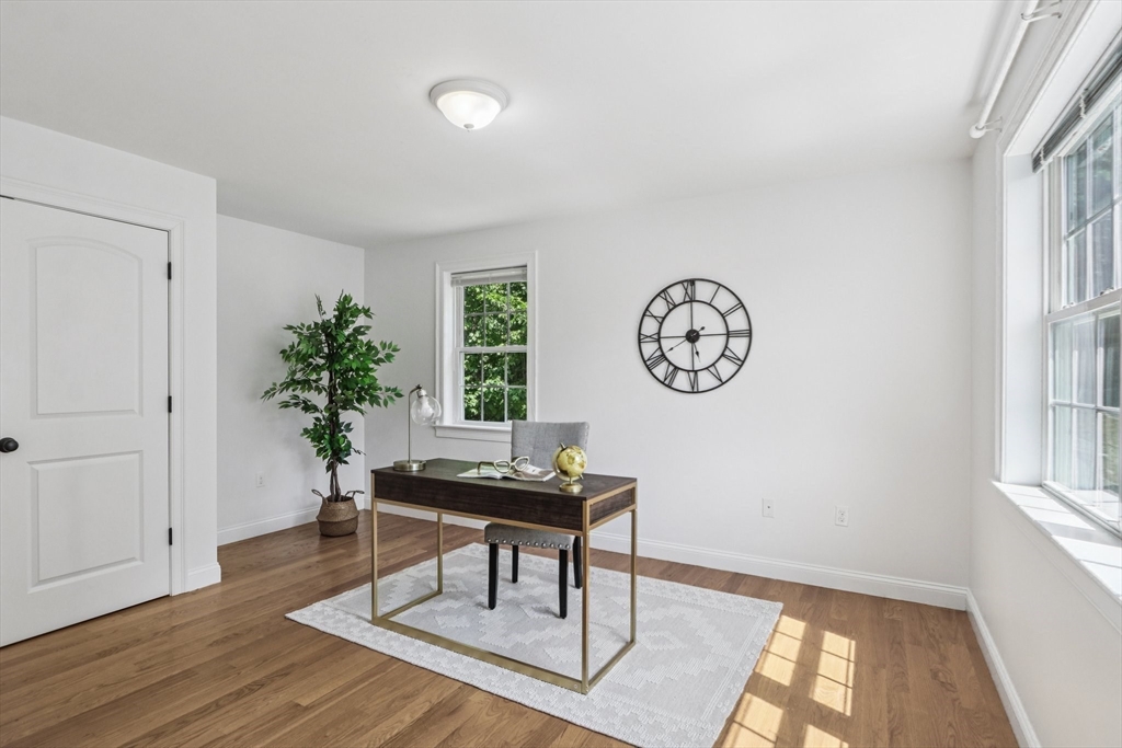 89 Overland Road, Unit 1 Waltham, MA 02451 - Photo 5 of 41 Gallery Image 5