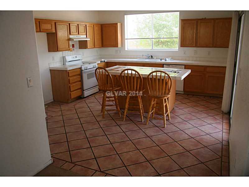 1474 Rancho Ridge Drive Henderson, NV 89012 - Photo 3 of 7 Kitchen.