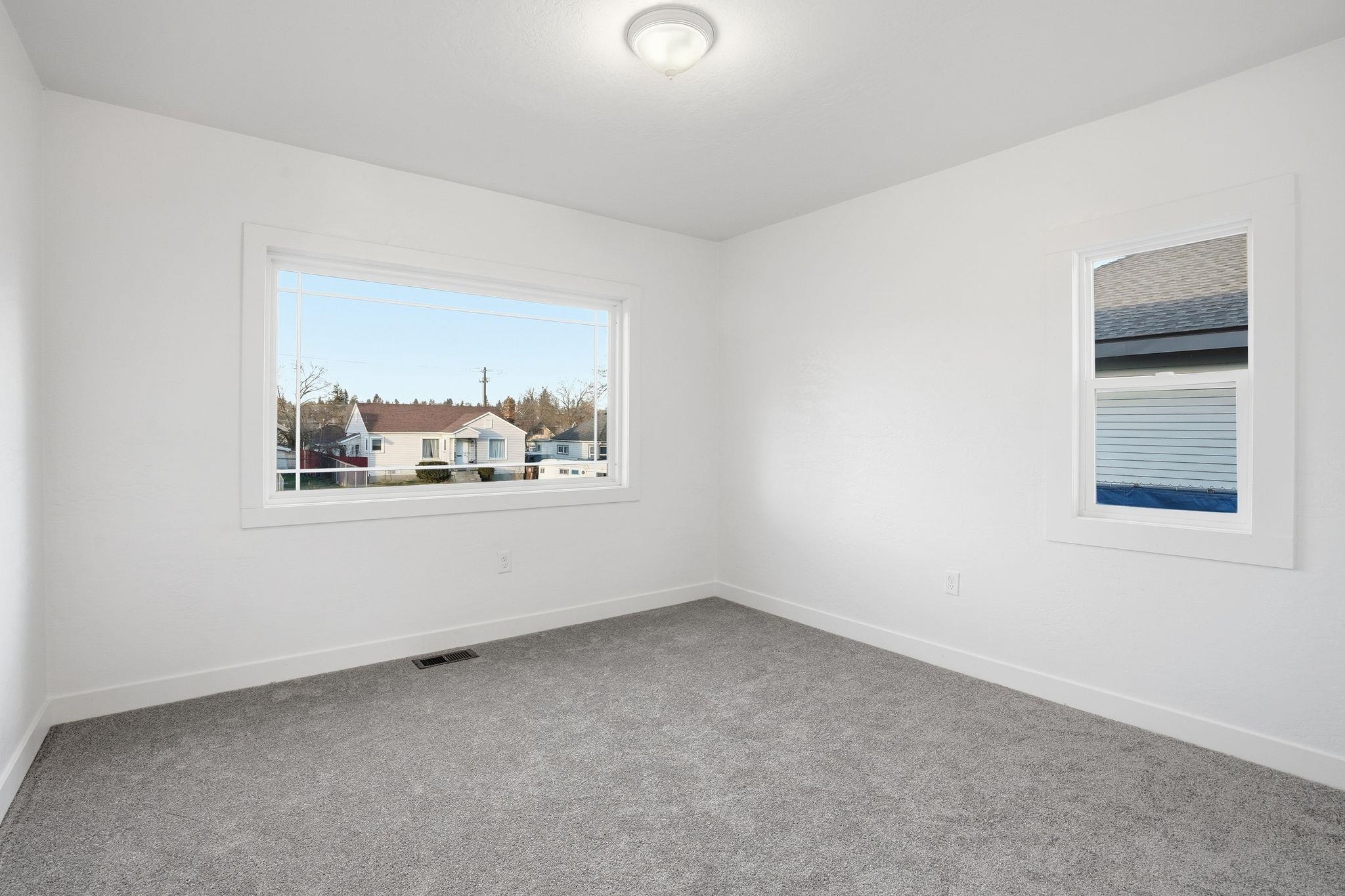 1527 West Jackson Avenue Spokane, WA 99205 - Photo 12 of 33