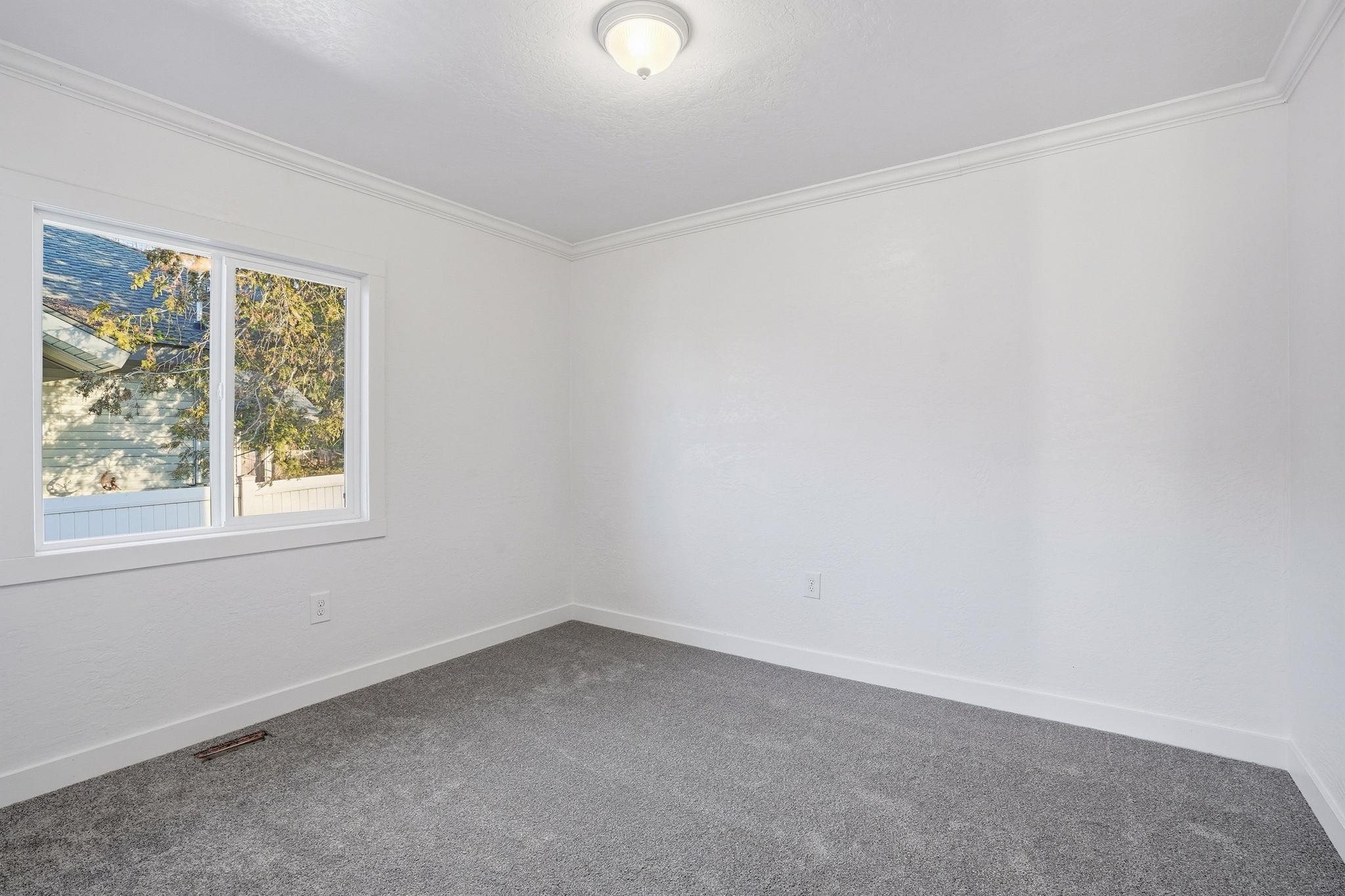 1527 West Jackson Avenue Spokane, WA 99205 - Photo 16 of 33