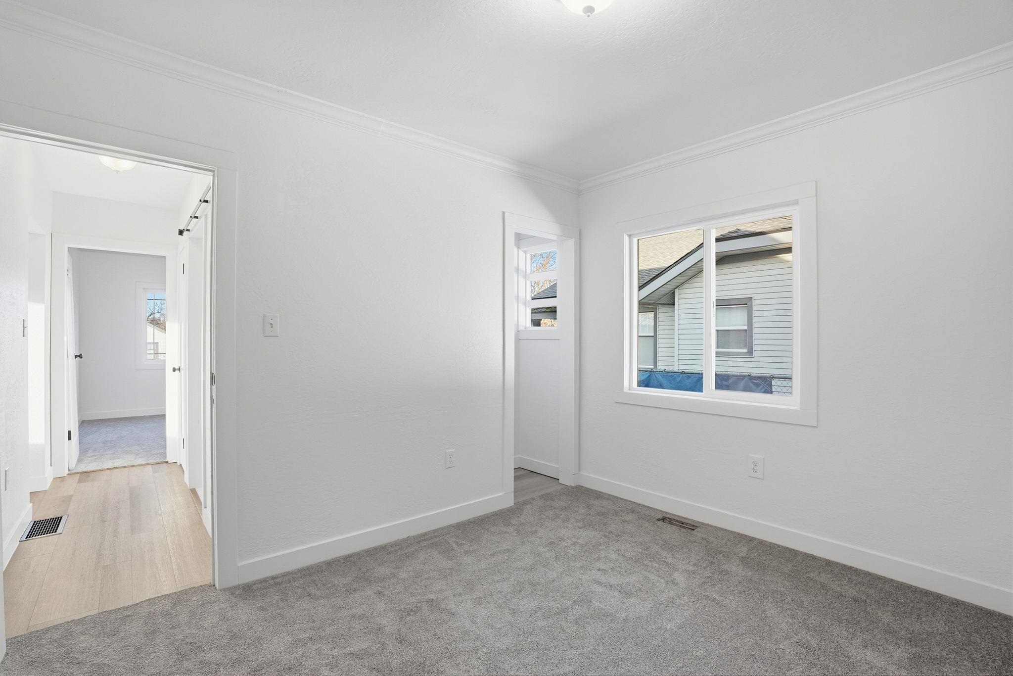 1527 West Jackson Avenue Spokane, WA 99205 - Photo 17 of 33