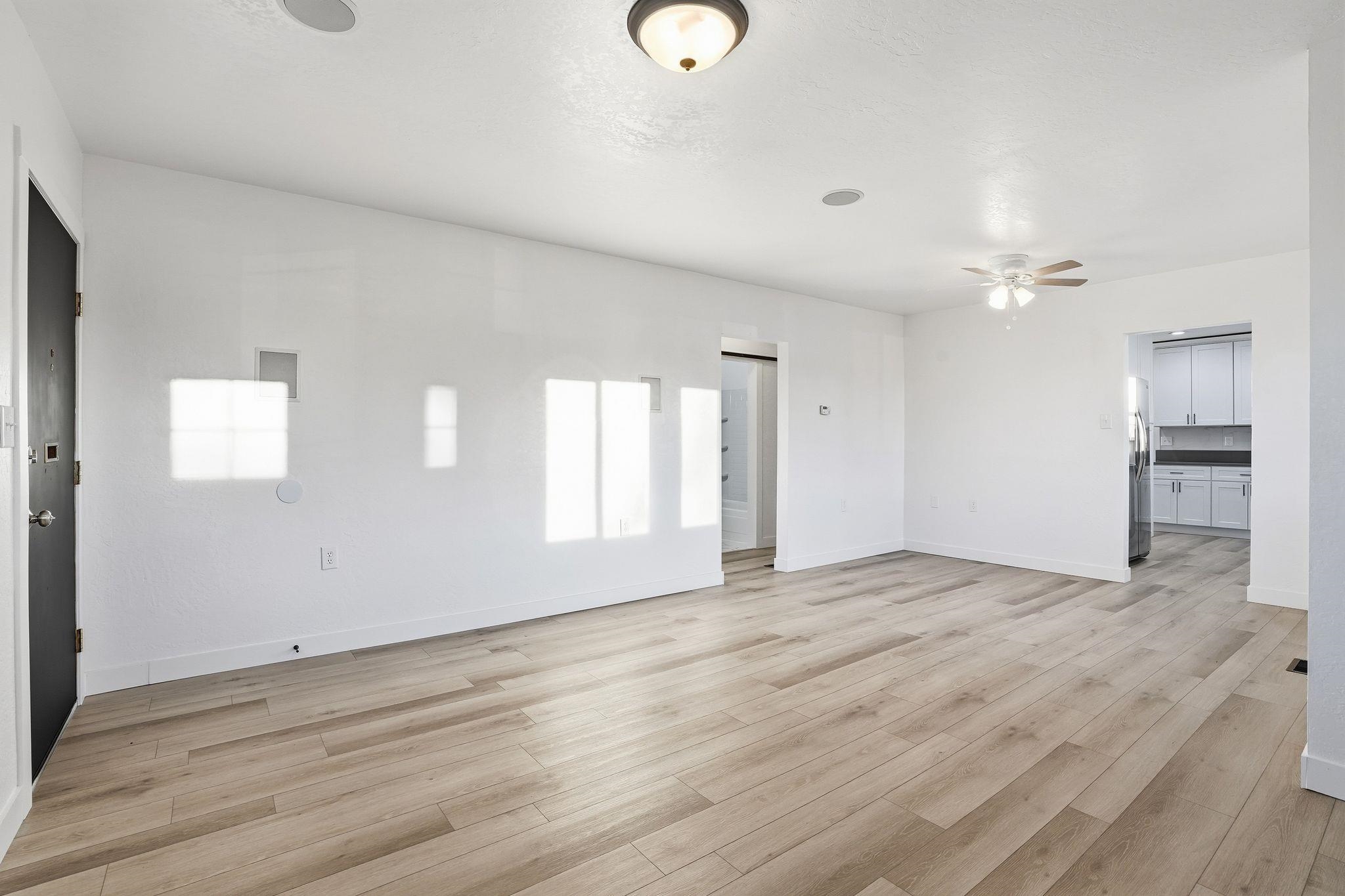 1527 West Jackson Avenue Spokane, WA 99205 - Photo 4 of 33