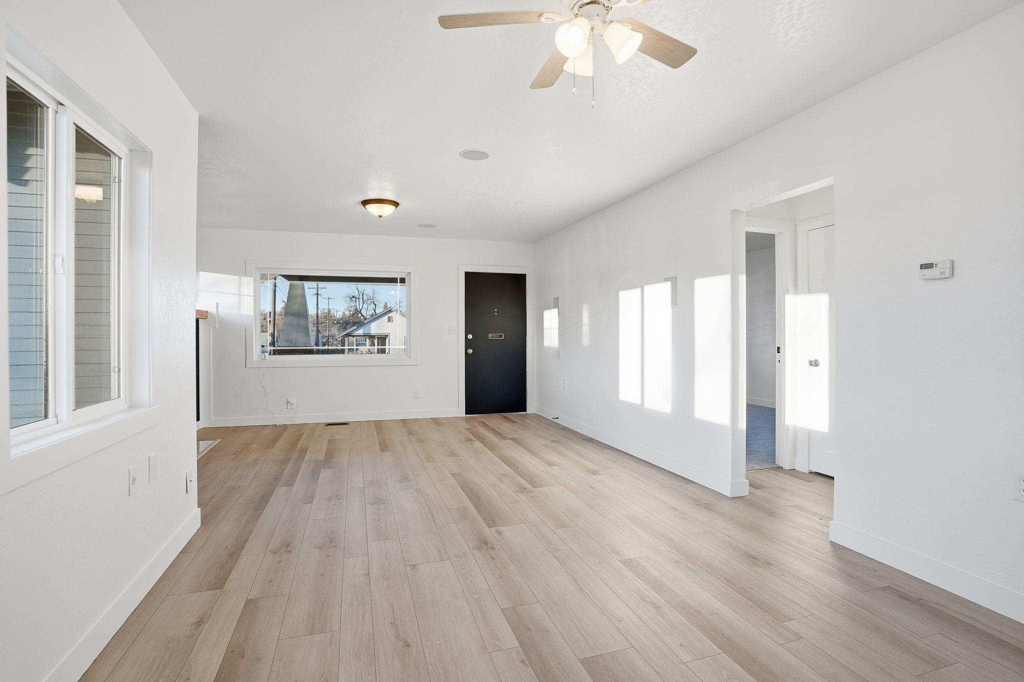 1527 West Jackson Avenue Spokane, WA 99205 - Photo 5 of 33