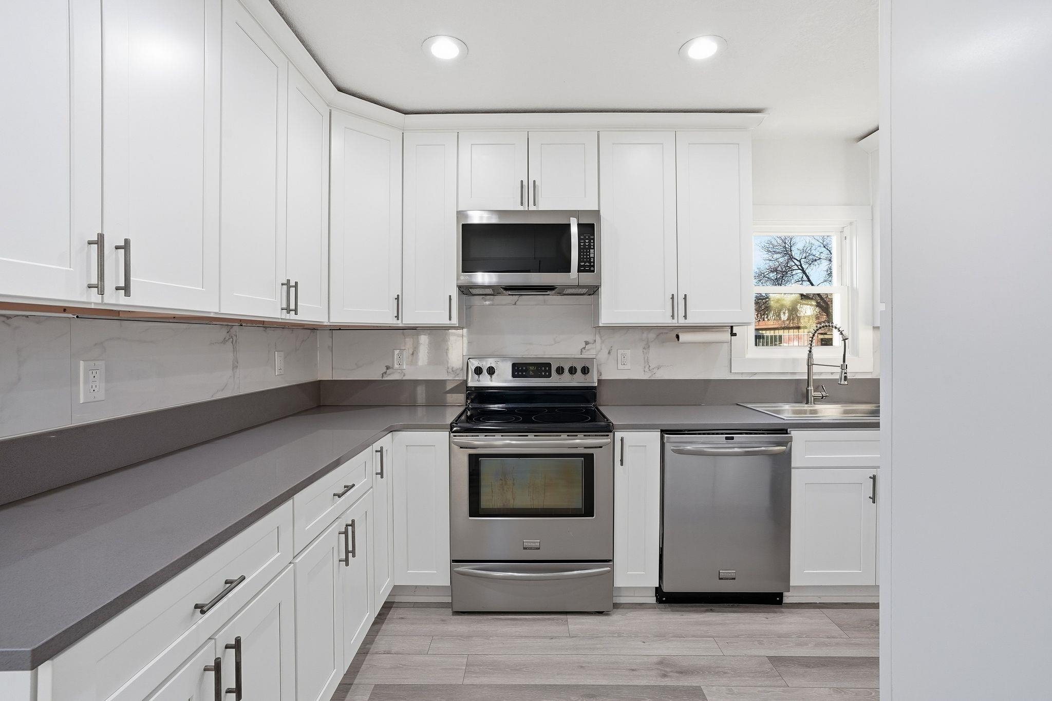 1527 West Jackson Avenue Spokane, WA 99205 - Photo 6 of 33