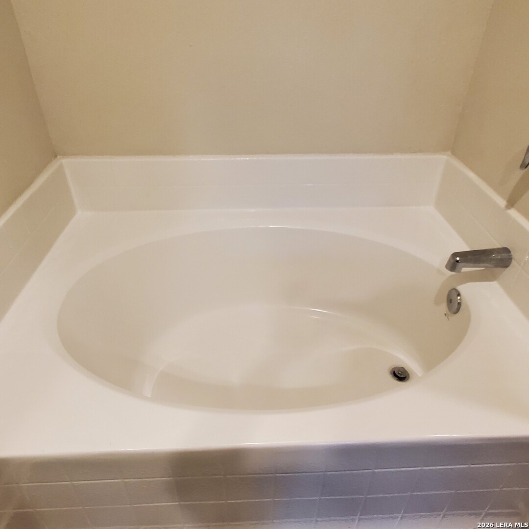 9206 Foxing Bluff Converse, TX 78109 - Photo 18 of 47