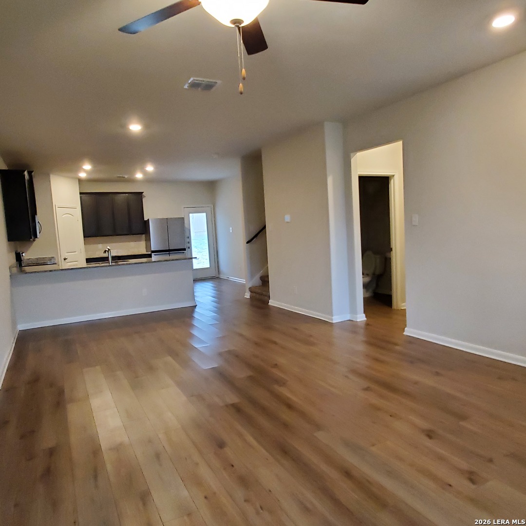 9206 Foxing Bluff Converse, TX 78109 - Photo 5 of 47