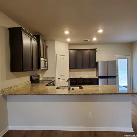 $2,395 | 9206 Foxing Bluff, Converse, TX 78109