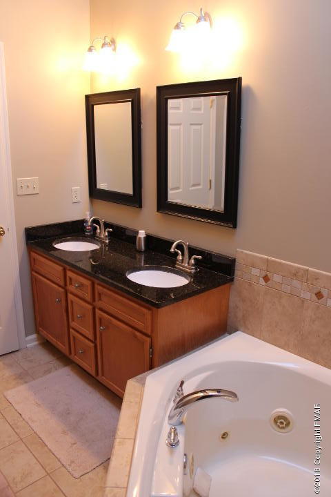 154 Summit Road Swiftwater, PA 18370 - Photo 24 of 37 Master Bath