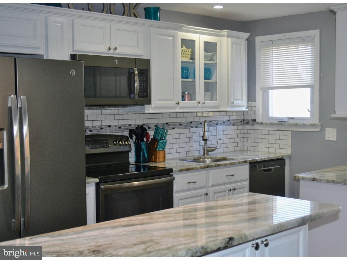 403 Pomeroy Street Ridley Park, PA 19078 - Photo 2 of 14 Kitchen