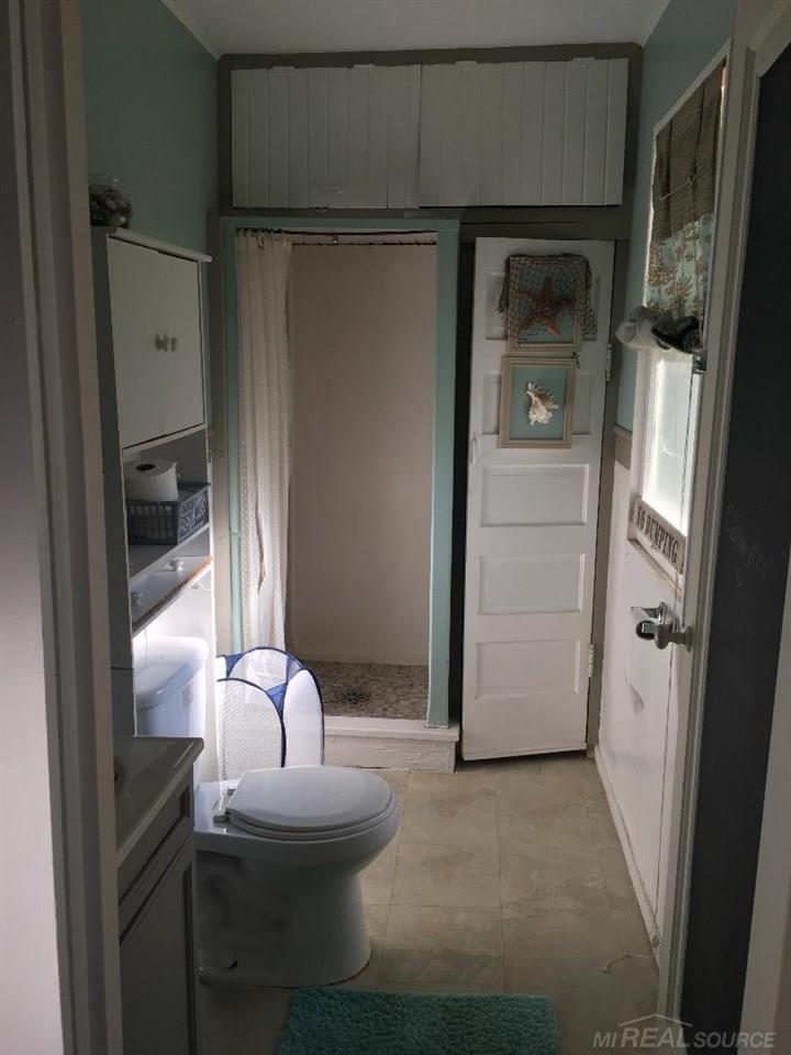 7376 Maple Road Lexington, MI 48450 - Photo 9 of 11 31348489-8.JPG